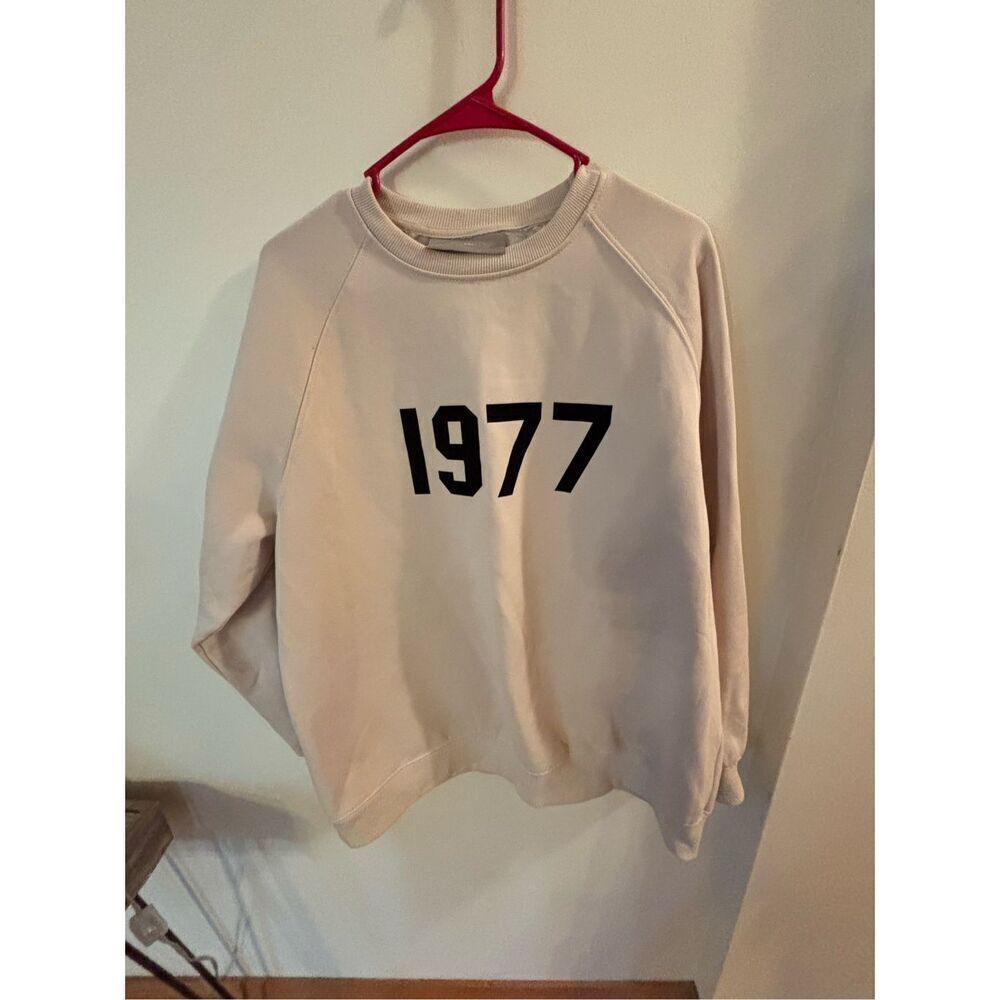 Essentials 1977 Sweatshirt